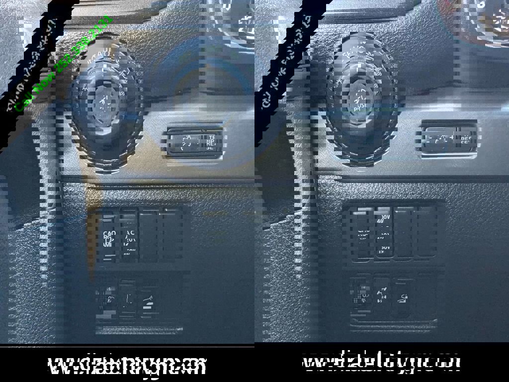 Used 2021 Nissan Titan PRO-4X w/ Pro-4x Convenience Package image 27