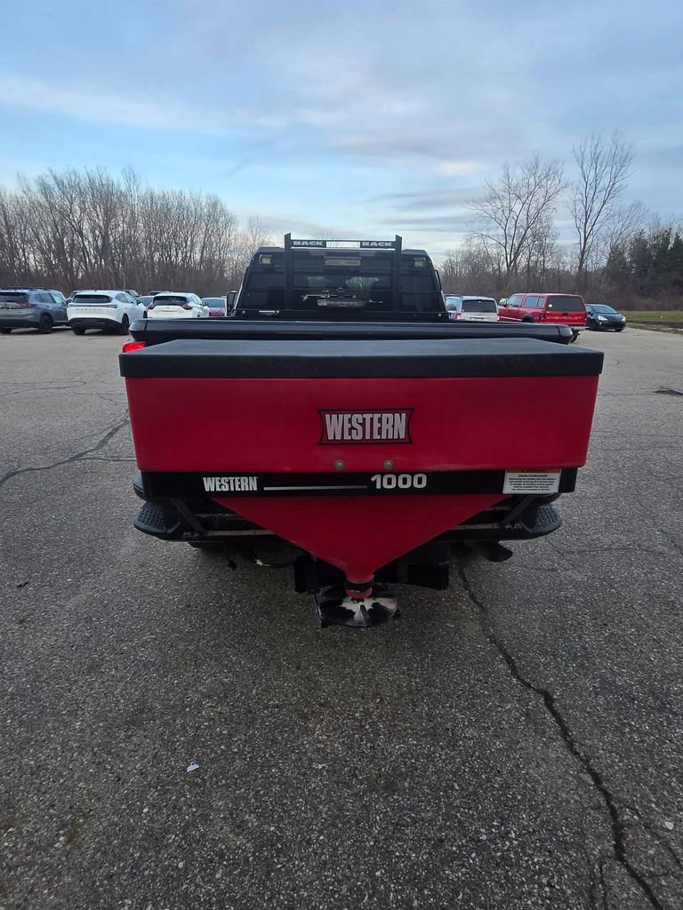 Used 2024 Chevrolet Silverado 2500 Custom w/ Custom Value Package AWD/4WD video 3