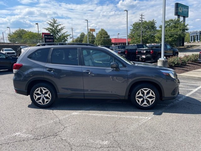 Used 2022 Subaru Forester Premium image 5