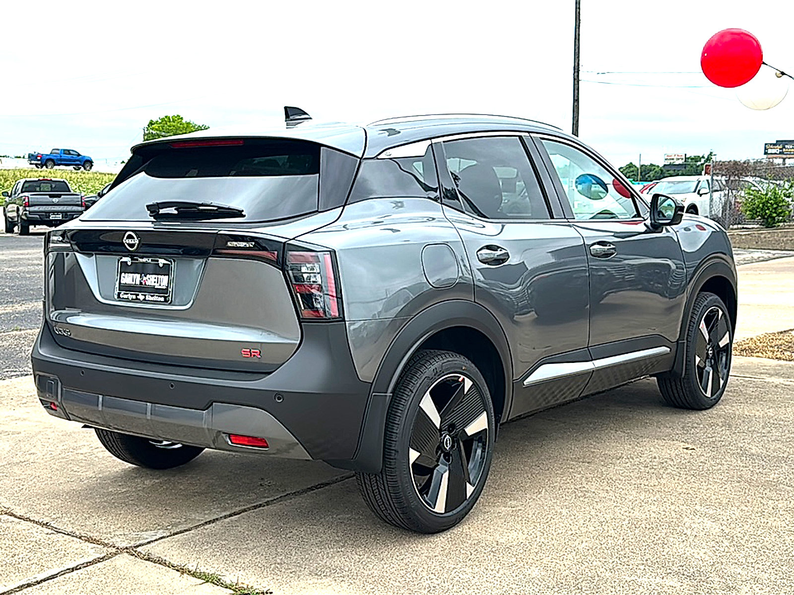 New 2026 Nissan Kicks SR w/ SR Premium Package FWD image 8
