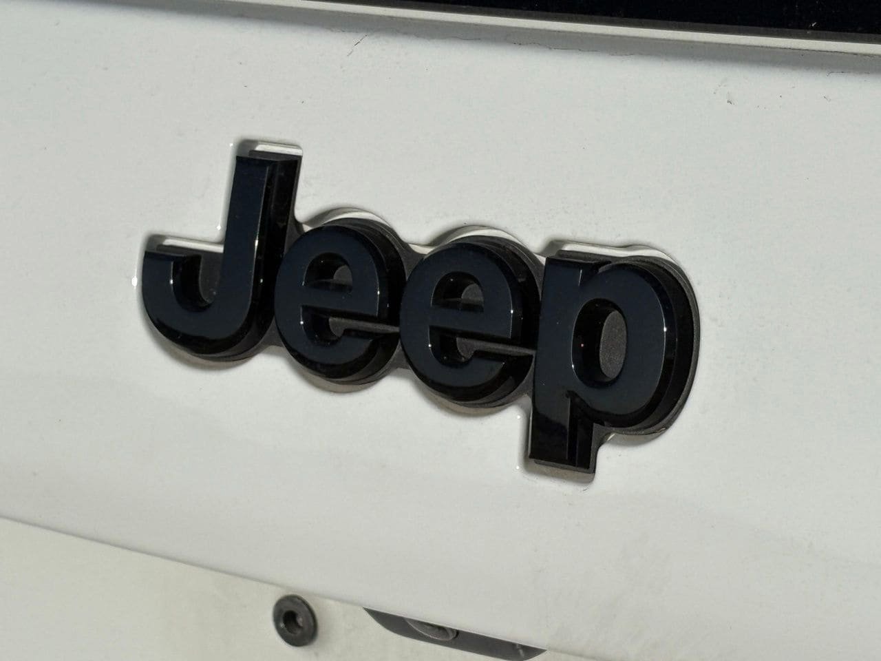 Used 2023 Jeep Cherokee Altitude Lux AWD/4WD image 8