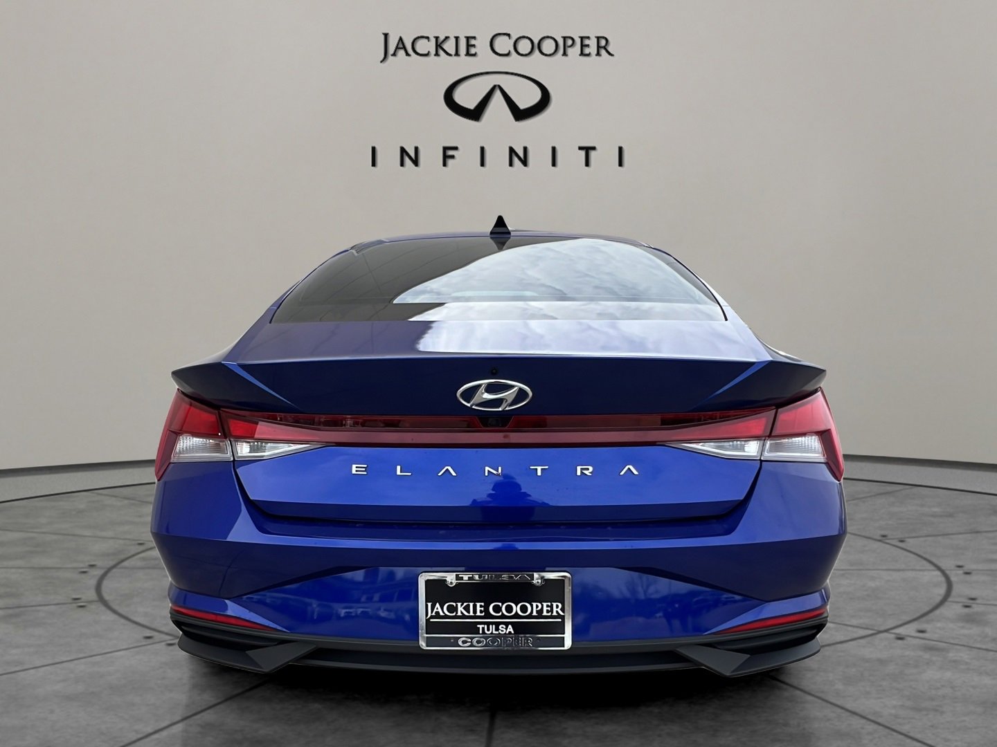 Used 2023 Hyundai Elantra SEL image 4