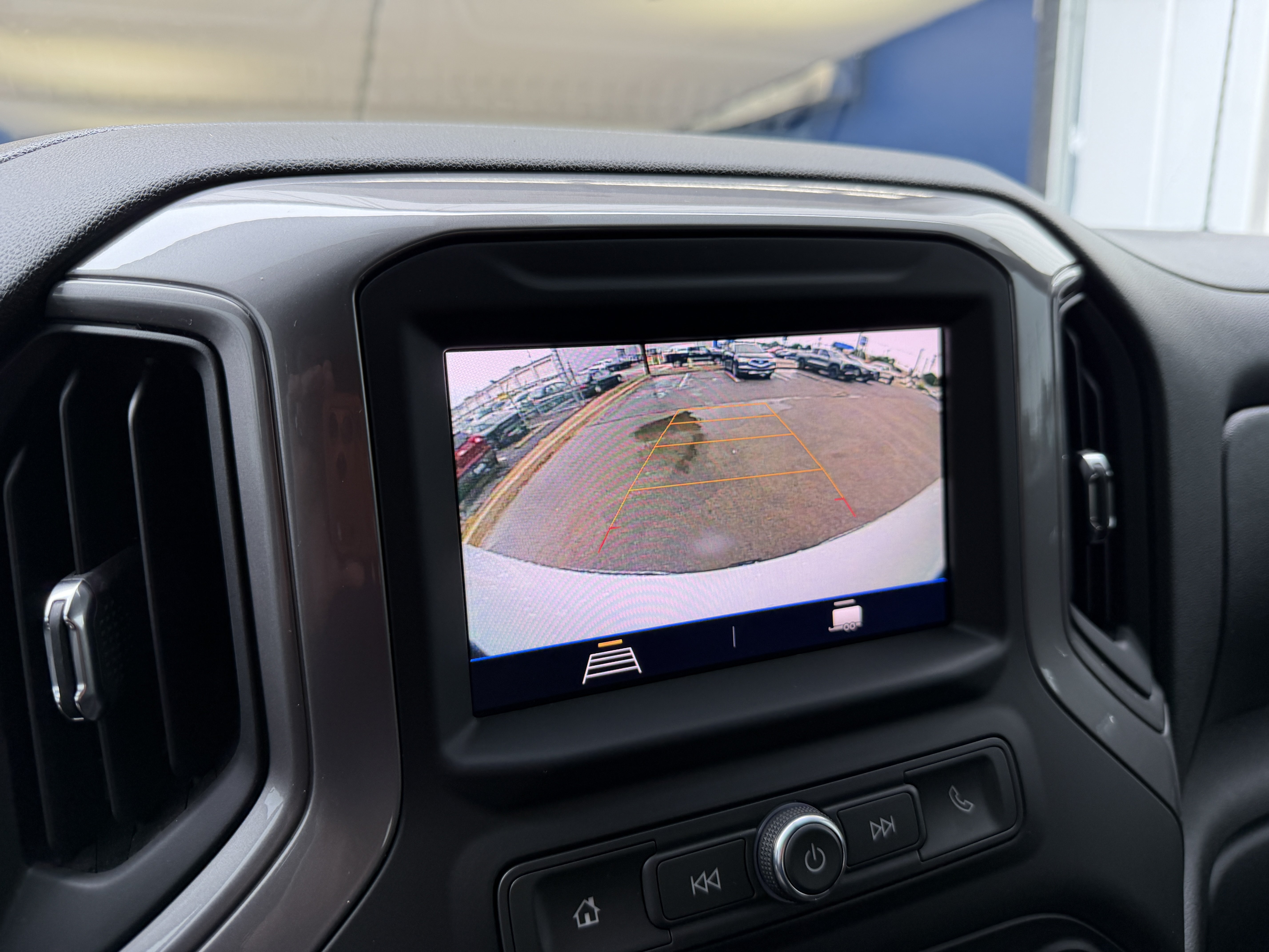 Used 2022 Chevrolet Silverado 1500 Custom AWD/4WD image 18