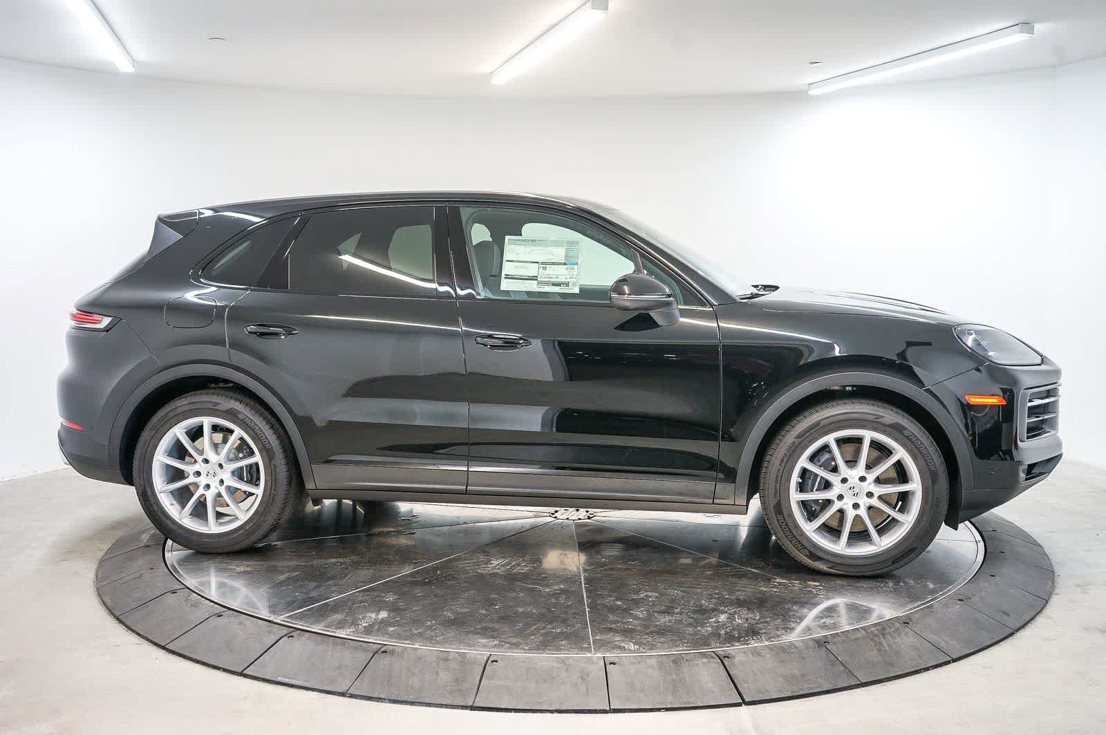 New 2026 Porsche Cayenne AWD/4WD image 8