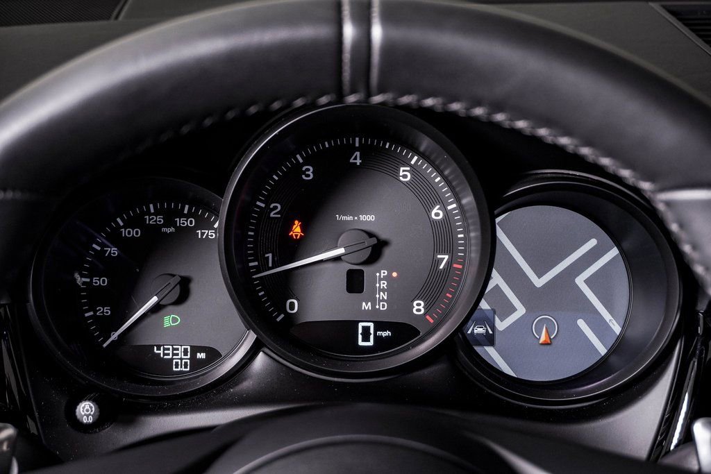 Certified 2025 Porsche Macan image 21