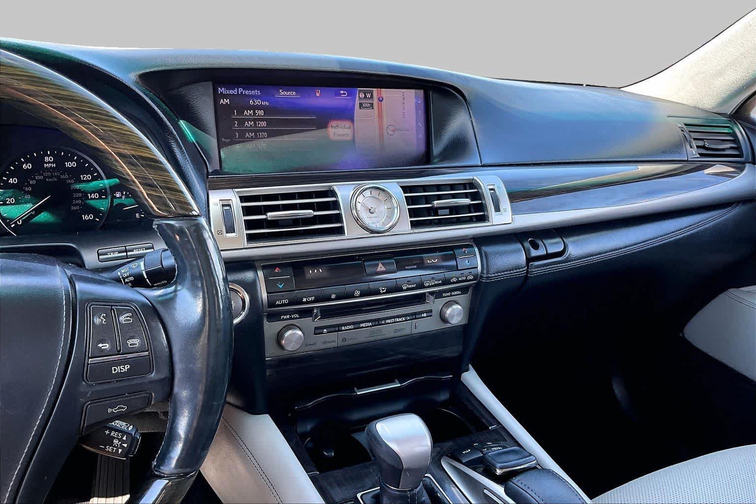Used 2017 Lexus LS 460 w/ Comfort Package RWD image 7