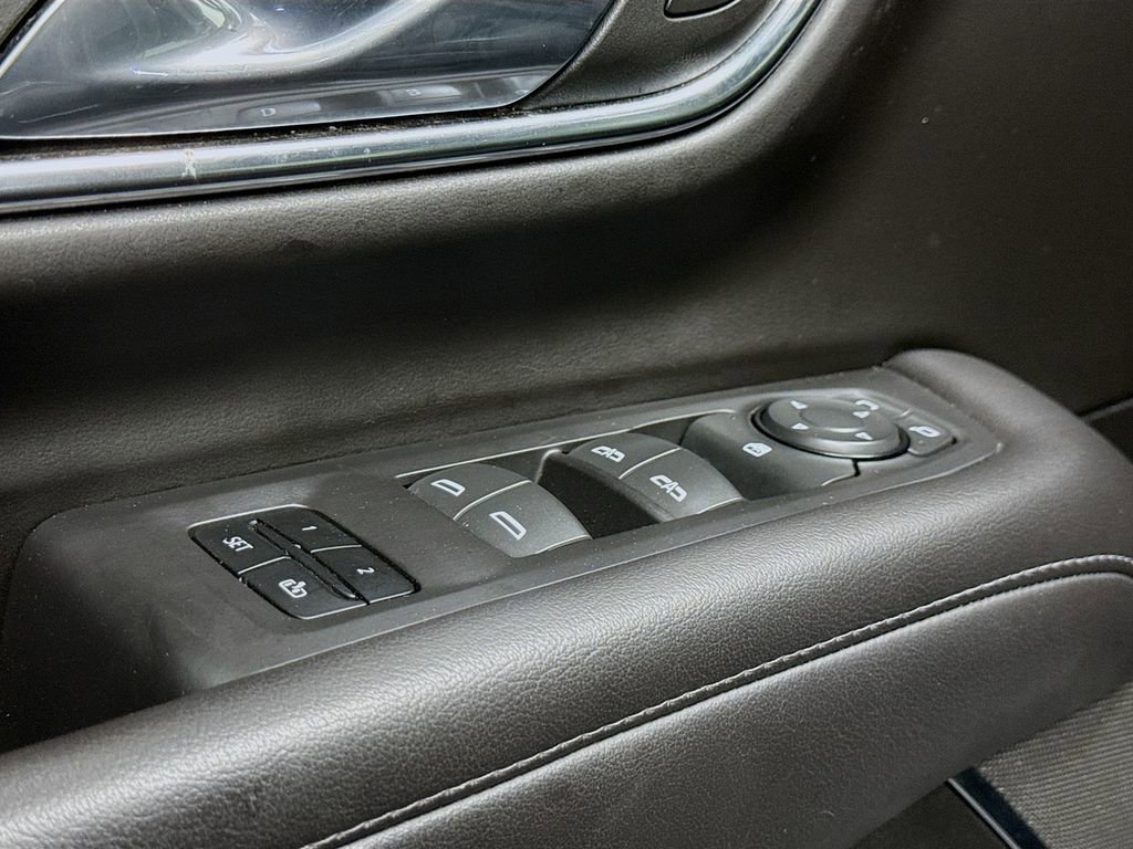 Used 2024 Chevrolet Suburban LT AWD/4WD image 18