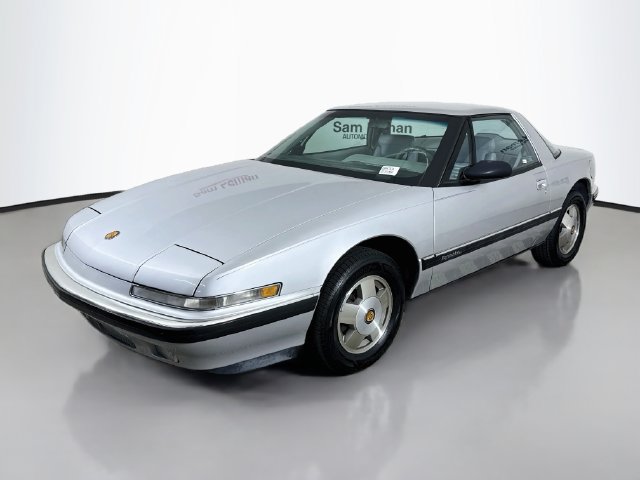 Used 1990 Buick Reatta Coupe FWD image 3