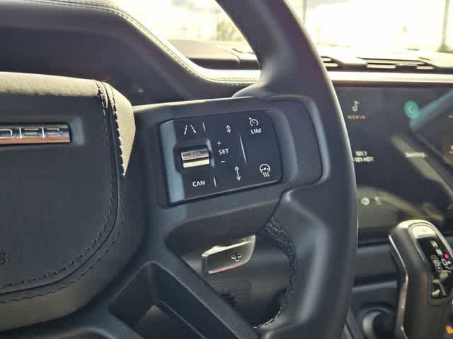 Used 2025 Land Rover Defender 110 V8 image 26
