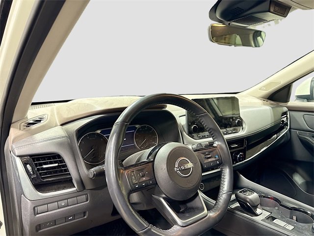 Used 2022 Nissan Rogue SL w/ SL Premium Package image 11