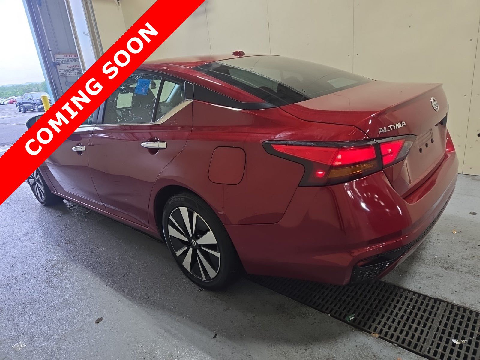 Used 2022 Nissan Altima 2.5 SV FWD image 3