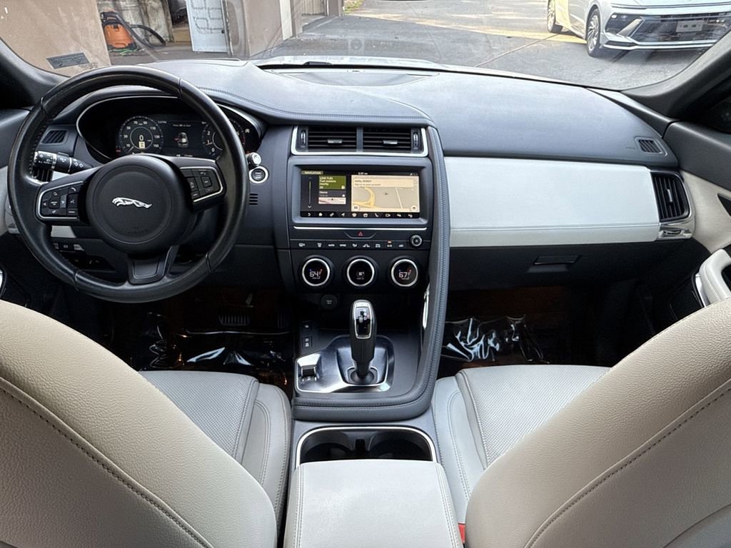 Used 2019 Jaguar E-PACE SE image 22