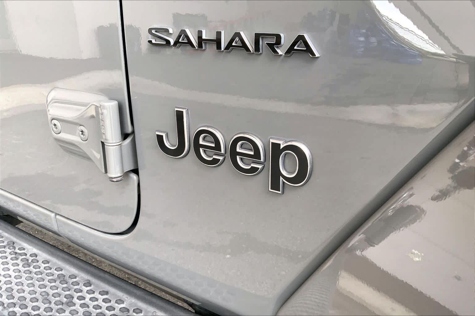 Used 2019 Jeep Wrangler Unlimited Sahara AWD/4WD image 31