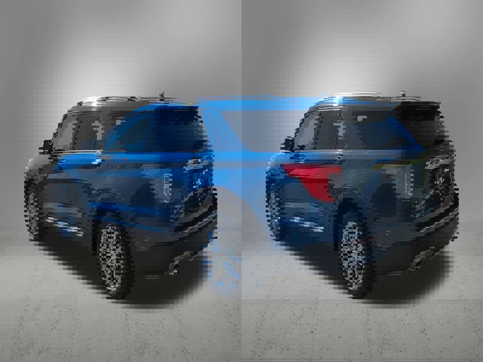 Used 2023 Ford Explorer Limited image 4
