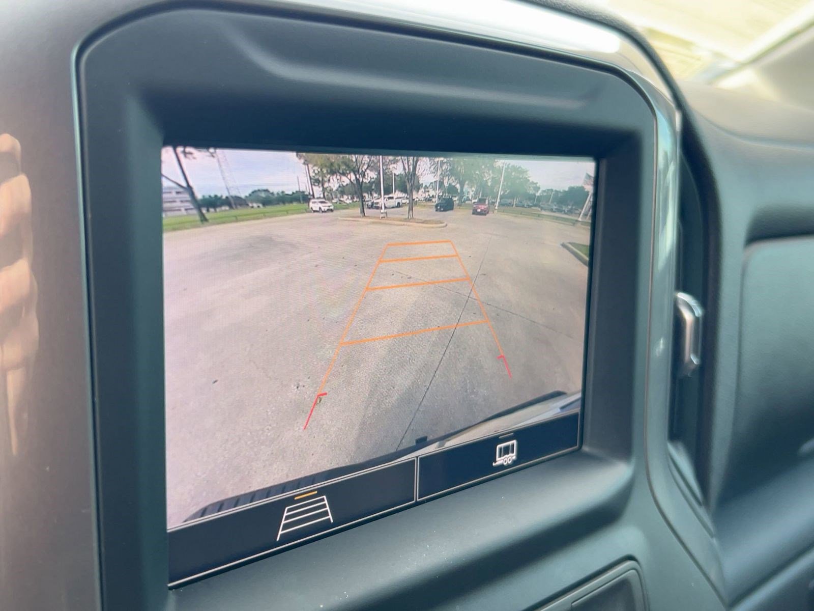 Used 2022 Chevrolet Silverado 1500 Custom image 25