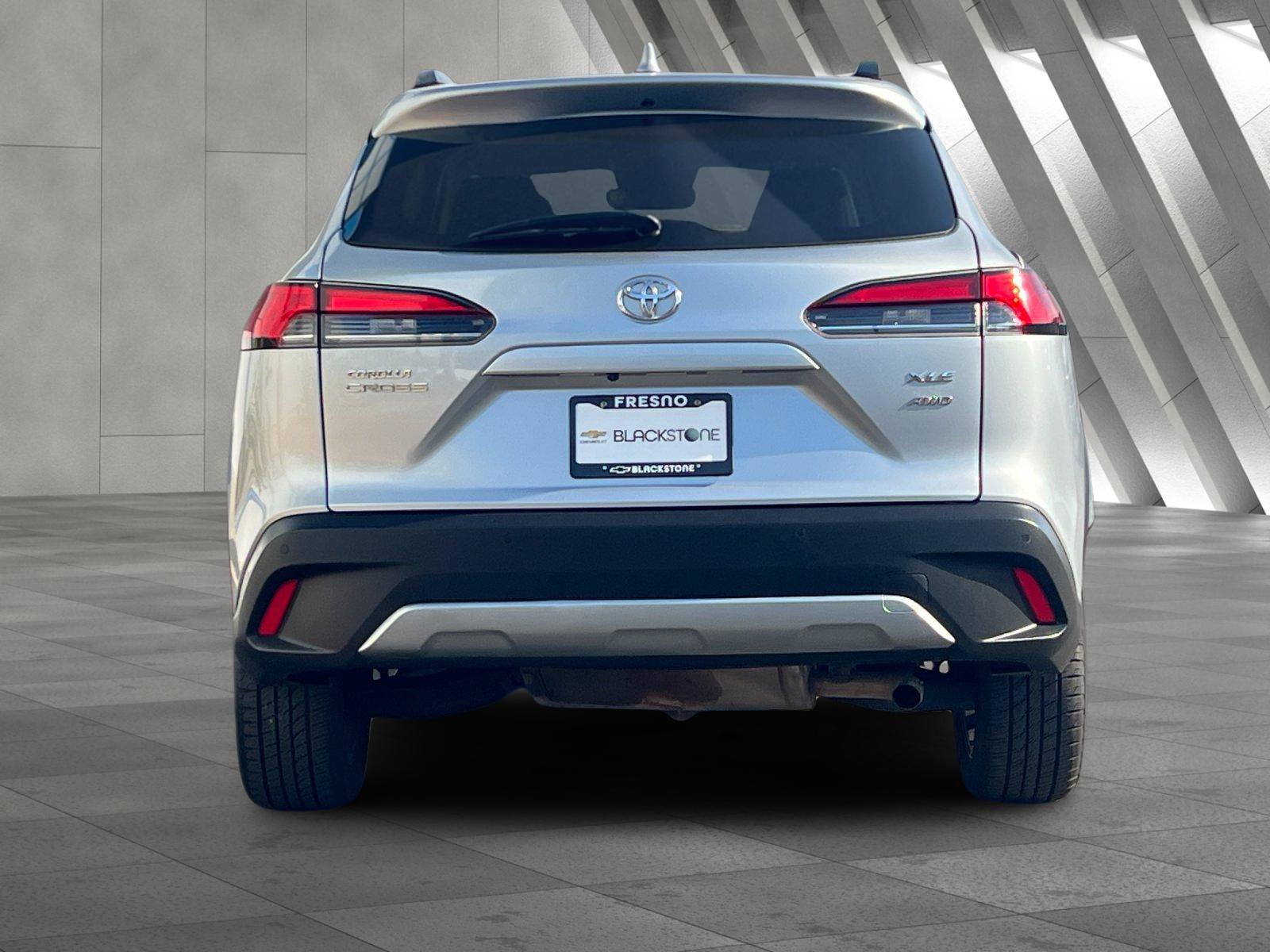 Used 2023 Toyota Corolla Cross XLE AWD/4WD image 5