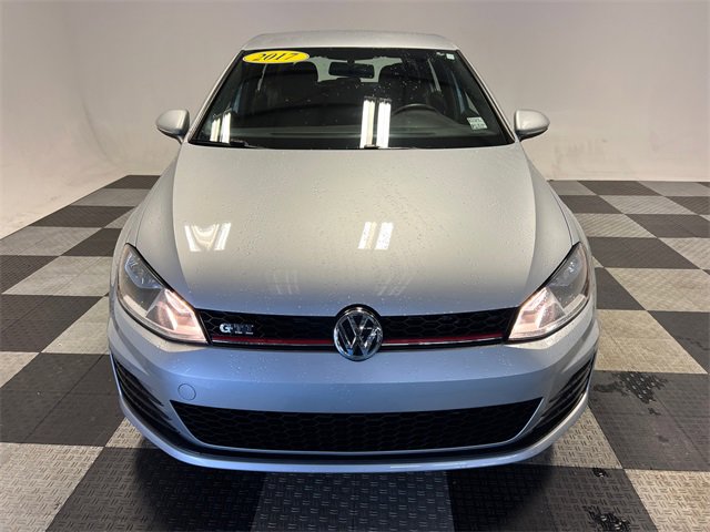 Used 2017 Volkswagen Golf S image 2