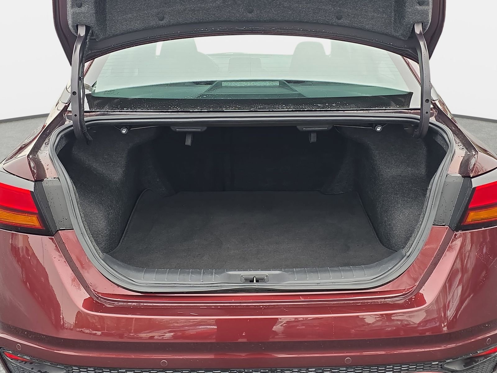 Used 2025 Nissan Altima 2.5 SV image 12