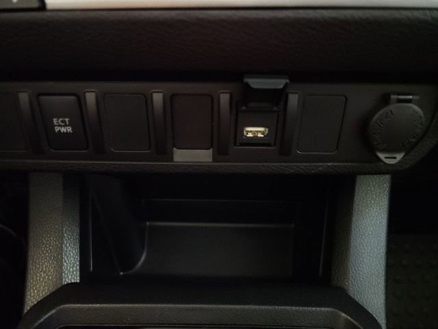 Used 2022 Toyota Tacoma 2WD Access Cab image 22
