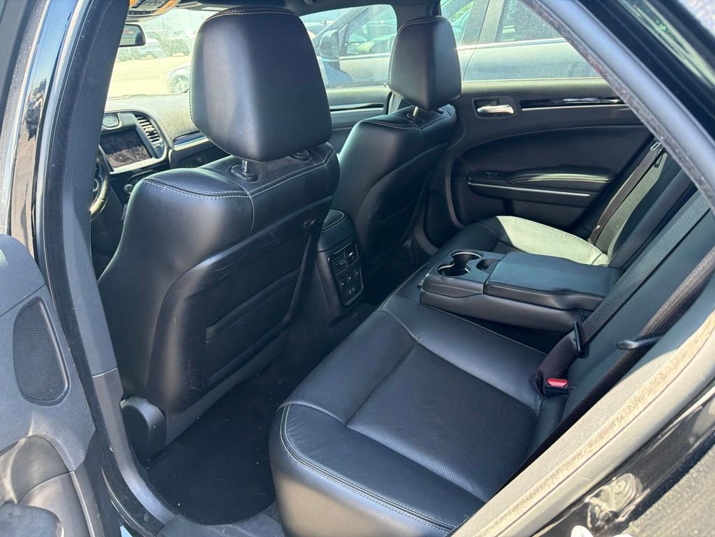 Used 2021 Chrysler 300 S w/ S Model Appearance Package RWD image 10