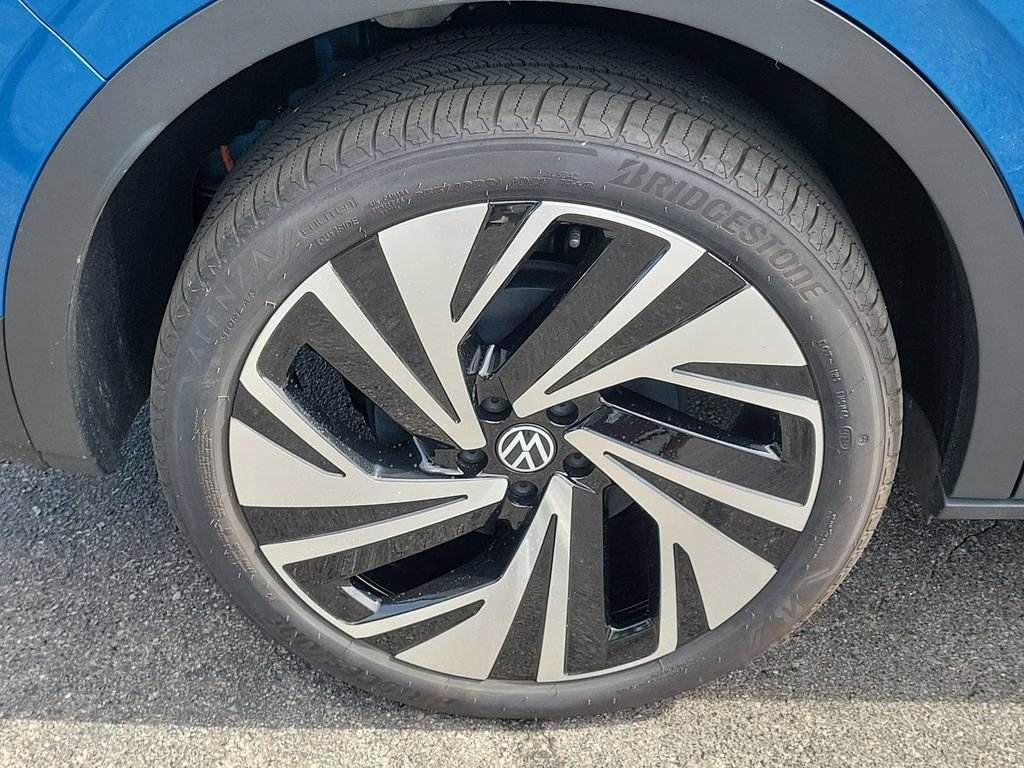 Certified 2025 Volkswagen ID.4 Pro S Plus AWD/4WD image 6
