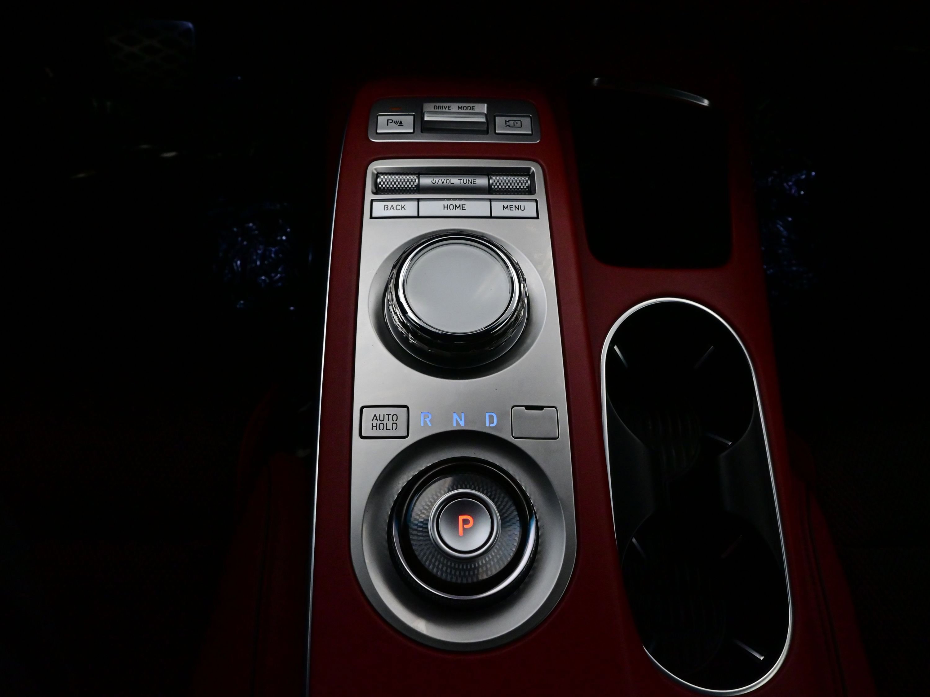 Certified 2023 Genesis GV70 2.5T w/ Sport Prestige Package image 30