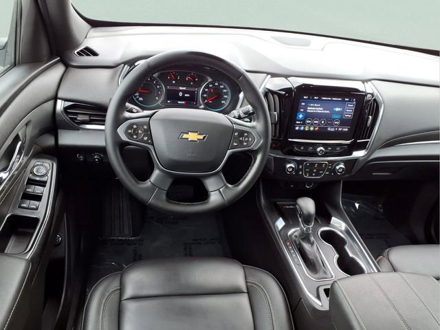 Used 2023 Chevrolet Traverse LT FWD image 4