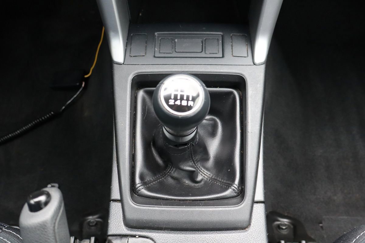 Used 2015 Subaru Forester 2.5i image 36