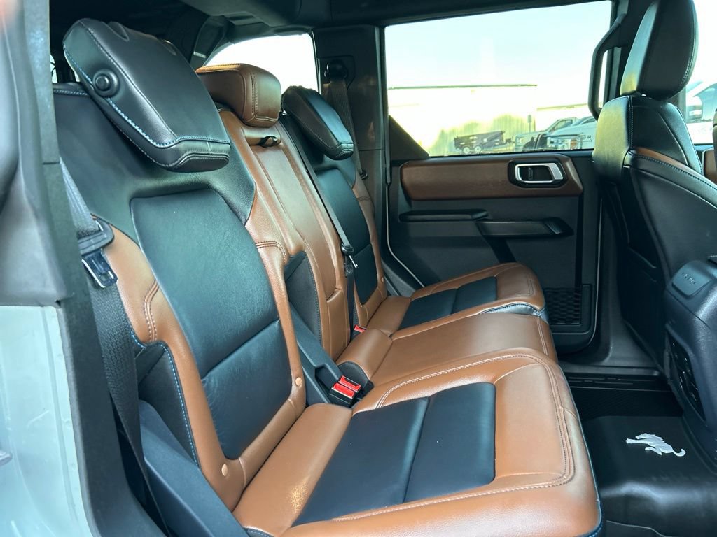 Used 2024 Ford Bronco Outer Banks AWD/4WD image 45
