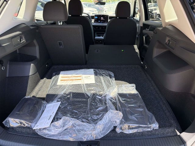 Certified 2026 Volkswagen Tiguan S FWD image 5