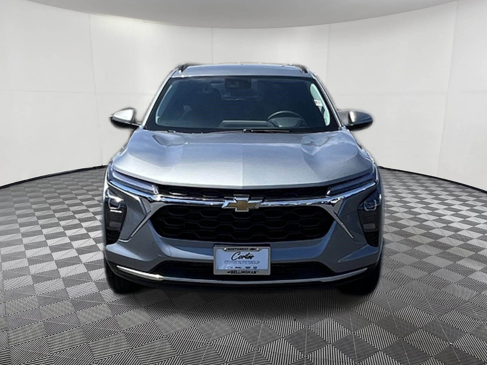 New 2026 Chevrolet Trax LT w/ Driver Confidence Package FWD image 2