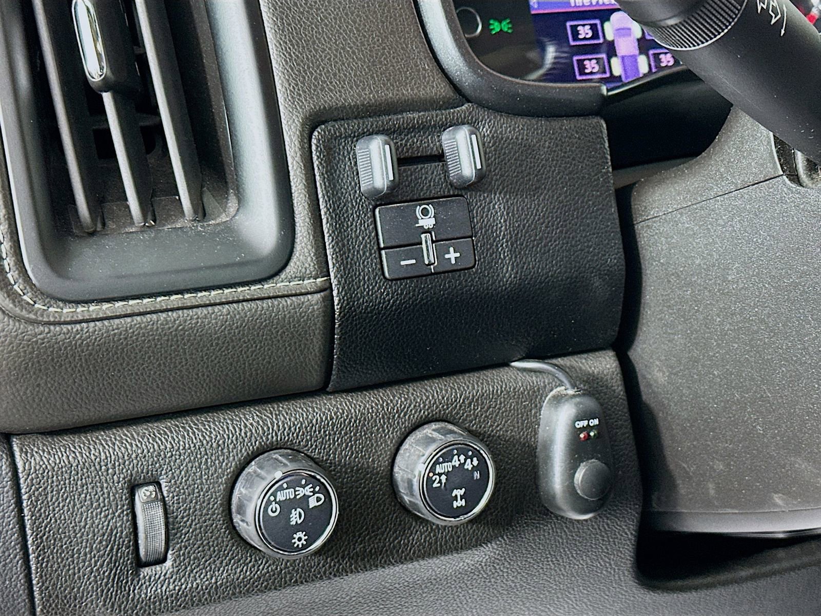 Used 2019 GMC Canyon Denali image 11