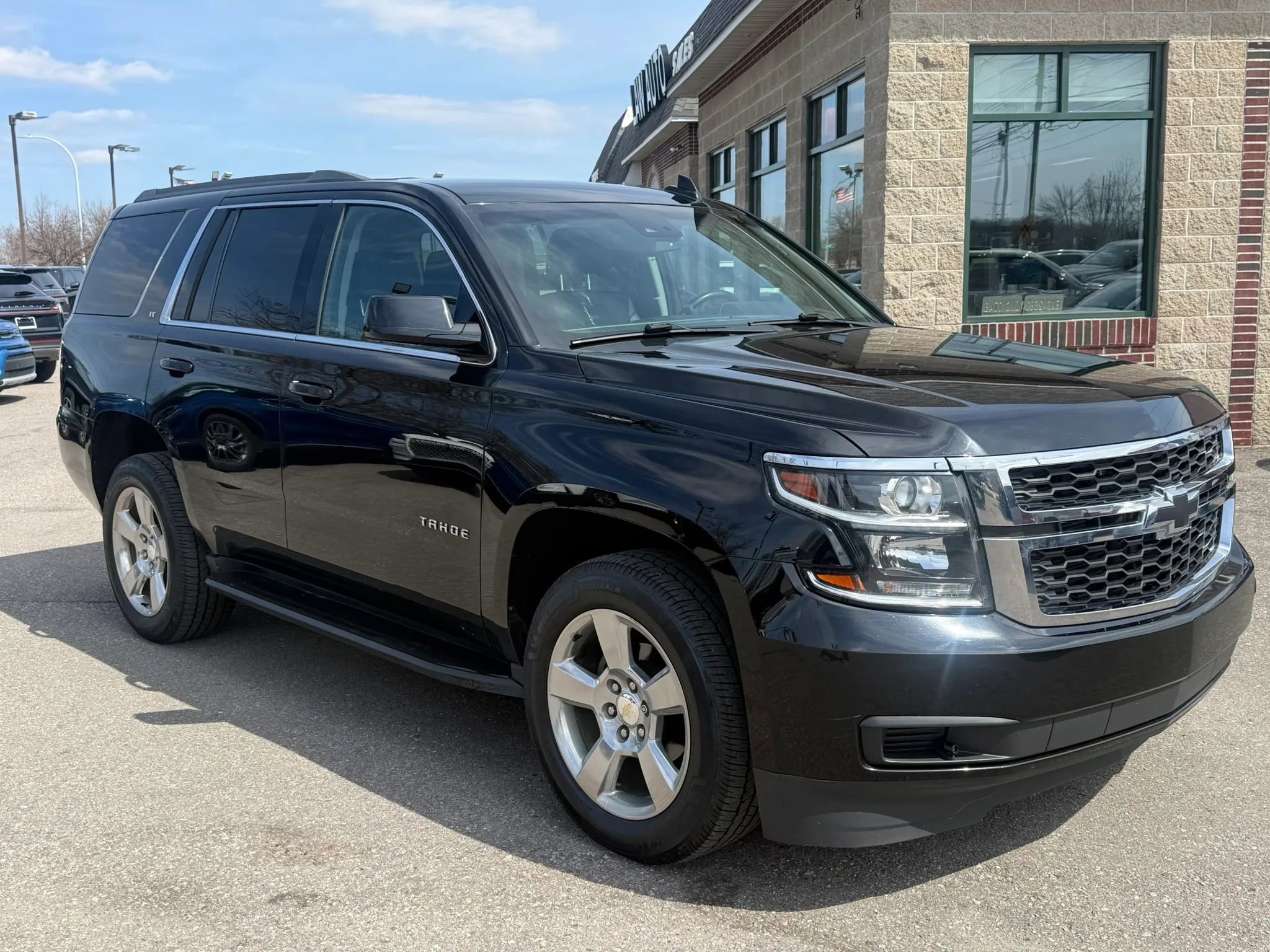 Used 2018 Chevrolet Tahoe LT AWD/4WD image 3