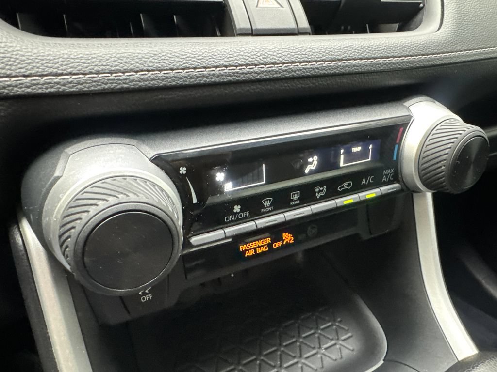 Used 2021 Toyota RAV4 LE FWD image 66