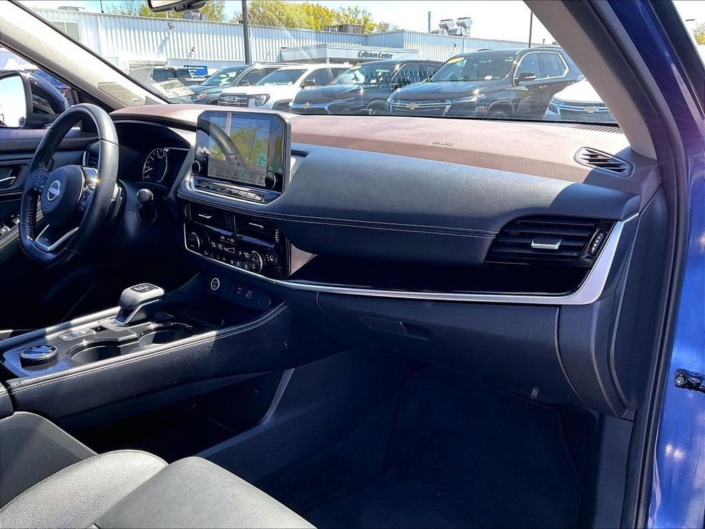 Used 2023 Nissan Rogue SL w/ SL Premium Package AWD/4WD image 12