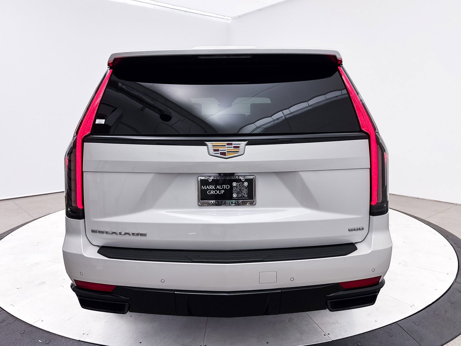 Used 2021 Cadillac Escalade ESV Sport w/ Driver Assist Tech Package image 21