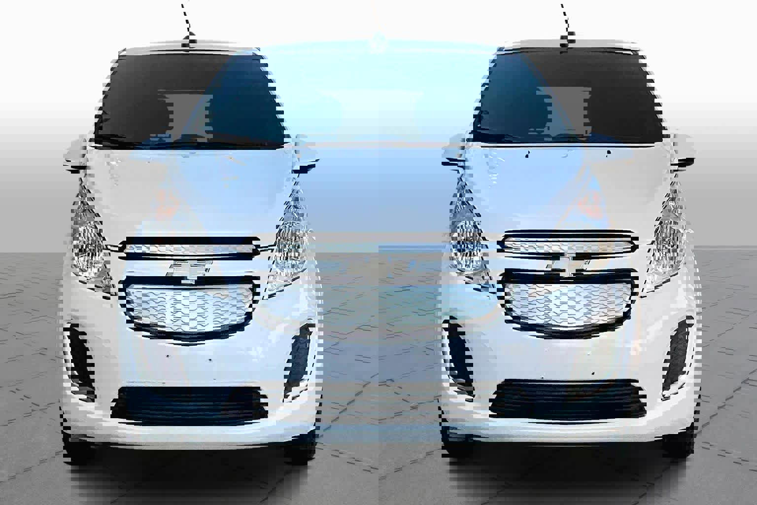 Used 2015 Chevrolet Spark LT image 3