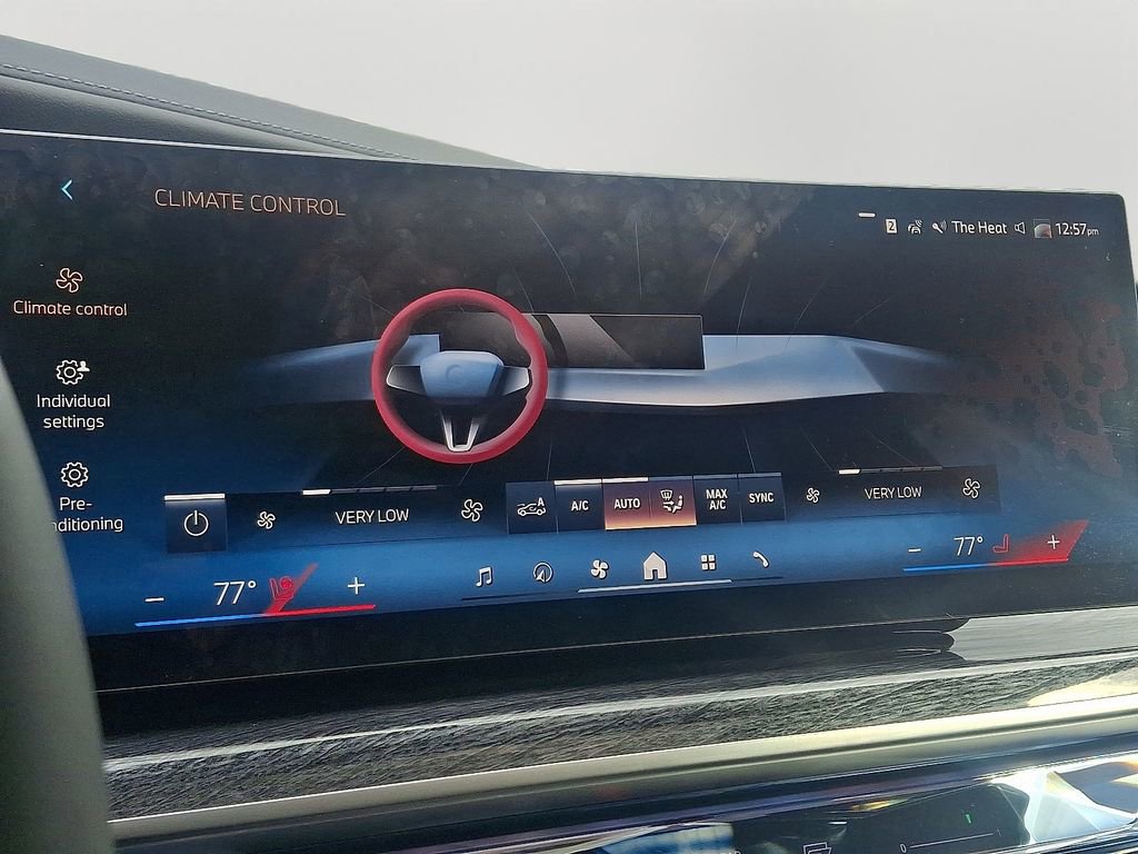 Used 2025 BMW 760i xDrive w/ Executive Package image 17