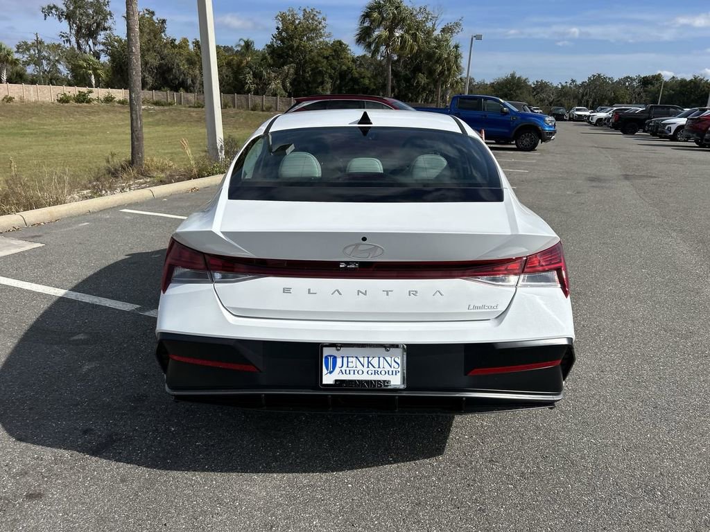 New 2026 Hyundai Elantra Limited image 12