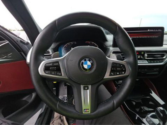 Used 2024 BMW X4 xDrive30i w/ Premium Package AWD/4WD image 5