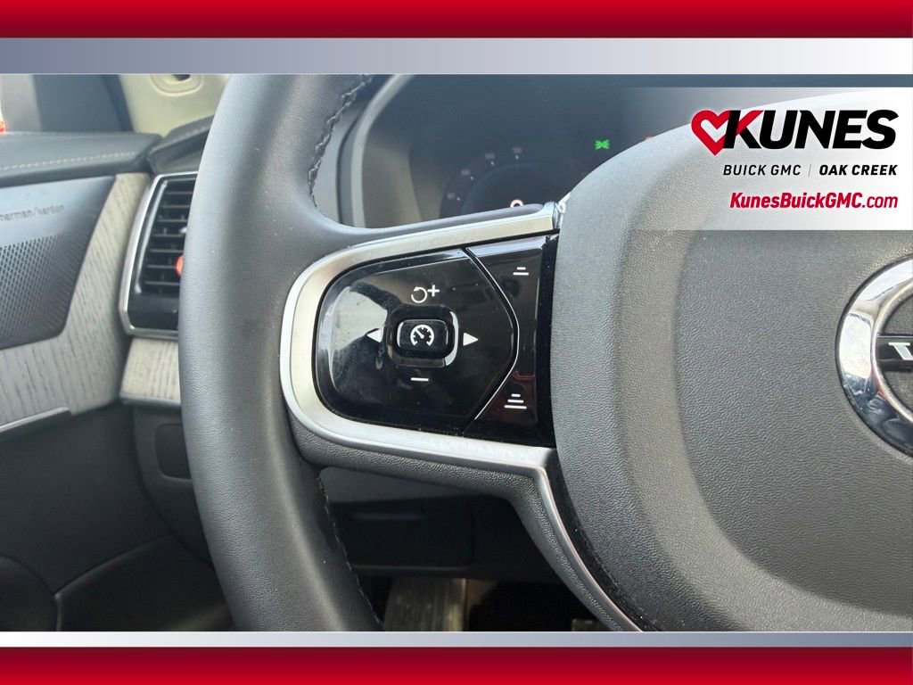Used 2025 Volvo XC90 T8 Ultra w/ Protection Package Premier image 9