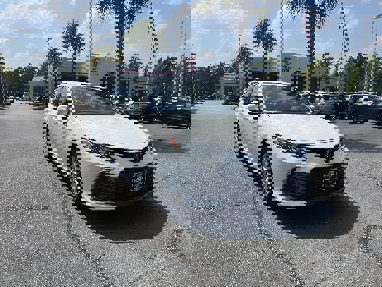 Used 2024 Toyota Camry LE FWD image 2