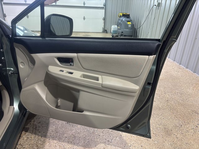 Used 2014 Subaru Impreza 2.0i Premium image 26