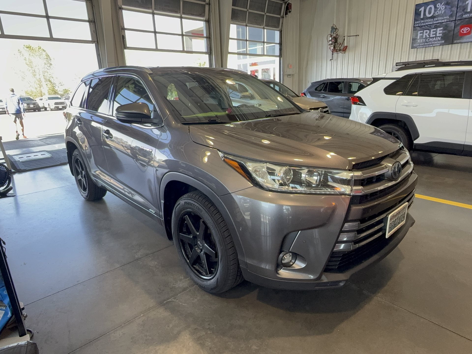 Used 2019 Toyota Highlander Limited Platinum AWD/4WD image 34