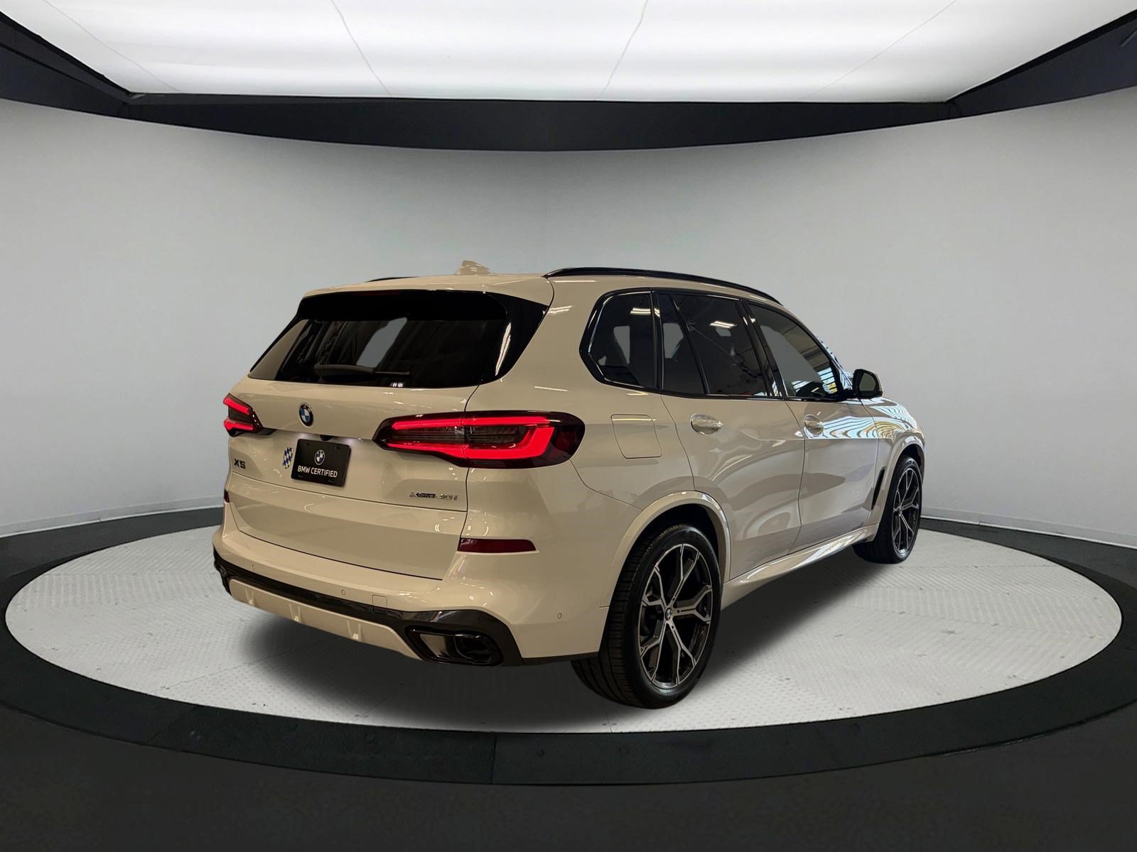 Certified 2023 BMW X5 xDrive40i w/ M Sport Package AWD/4WD image 5