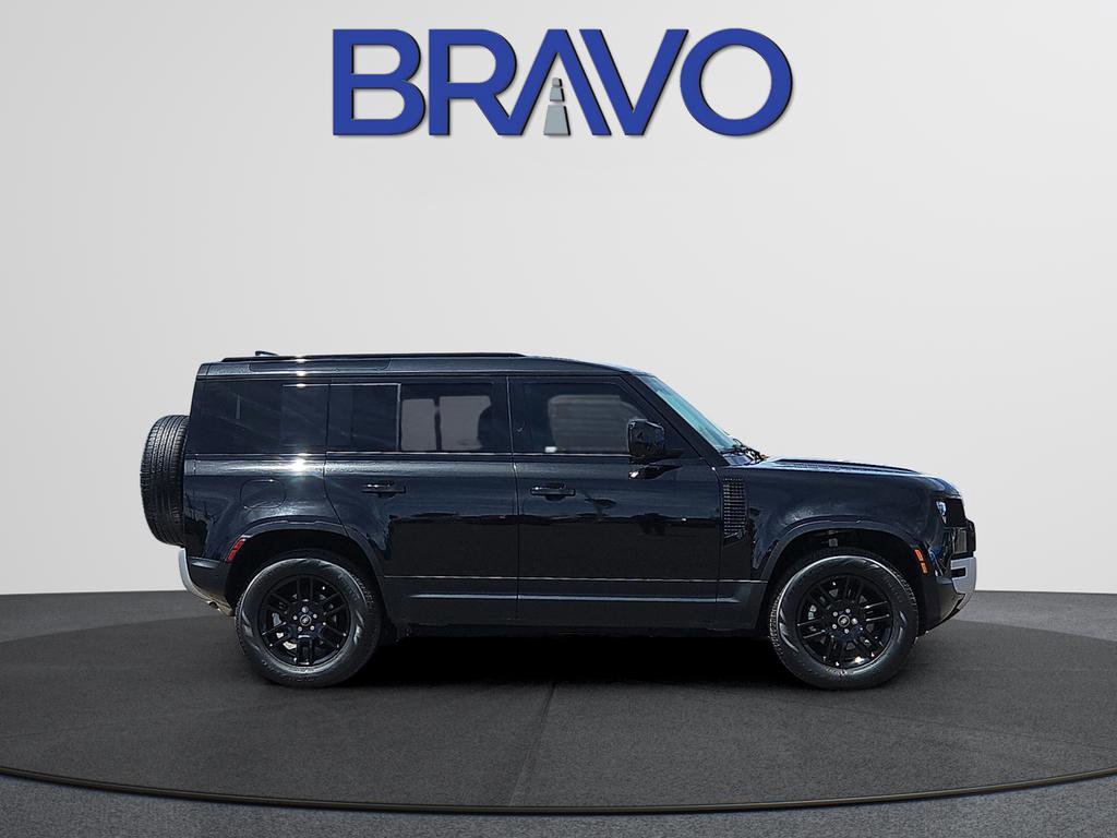 Used 2025 Land Rover Defender 110 S AWD/4WD image 3