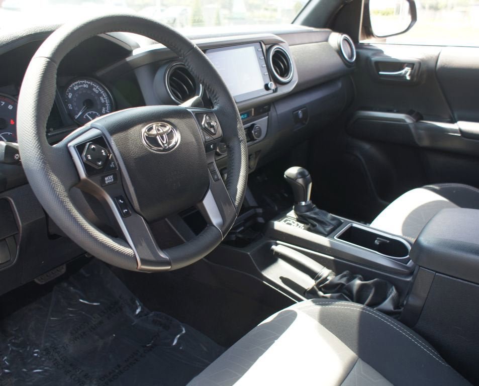 Used 2022 Toyota Tacoma TRD Off-Road RWD image 13
