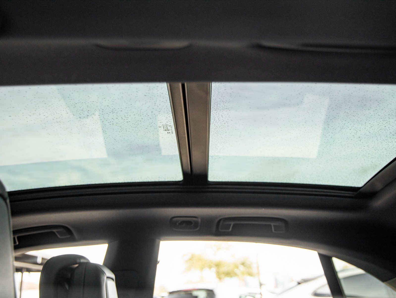 New 2026 Porsche Macan Electric RWD image 26