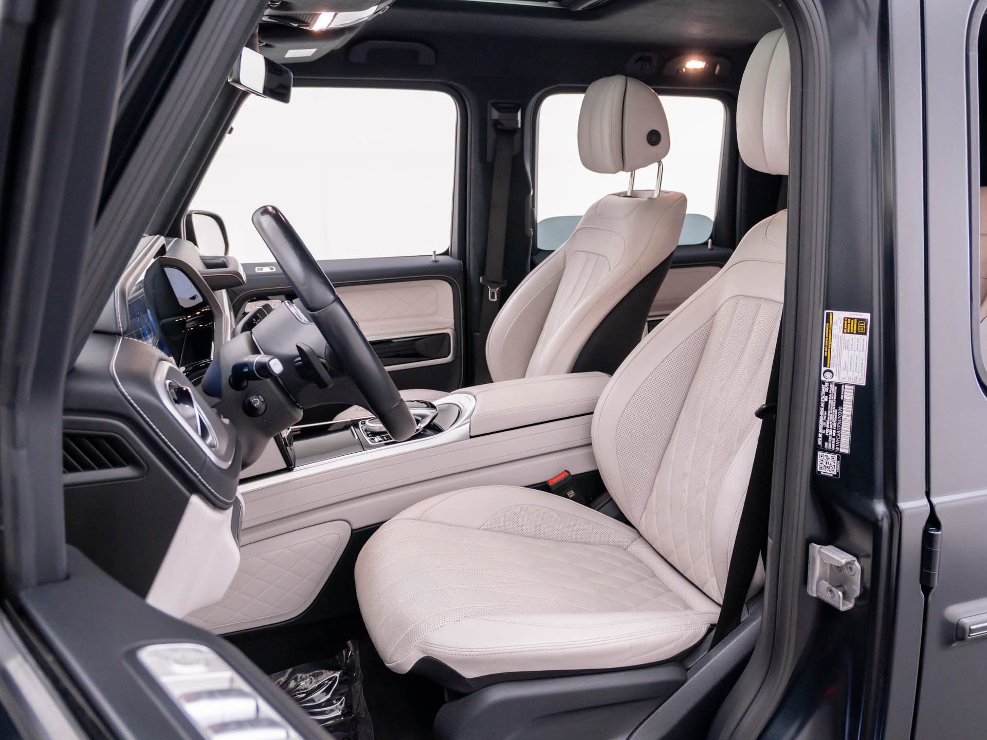 Used 2023 Mercedes-Benz G 550 image 16