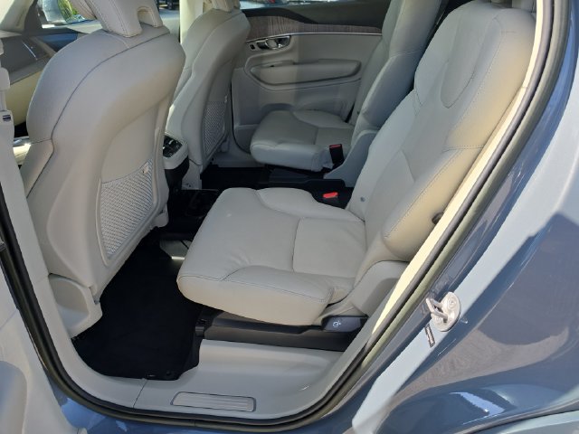 Used 2023 Volvo XC90 B6 Plus w/ Protection Package Premier AWD/4WD image 17